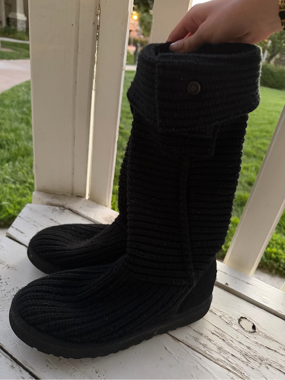 UGG Classic Cardy Black Chunky Sweater Knit Button Boots
Size 10 Womens